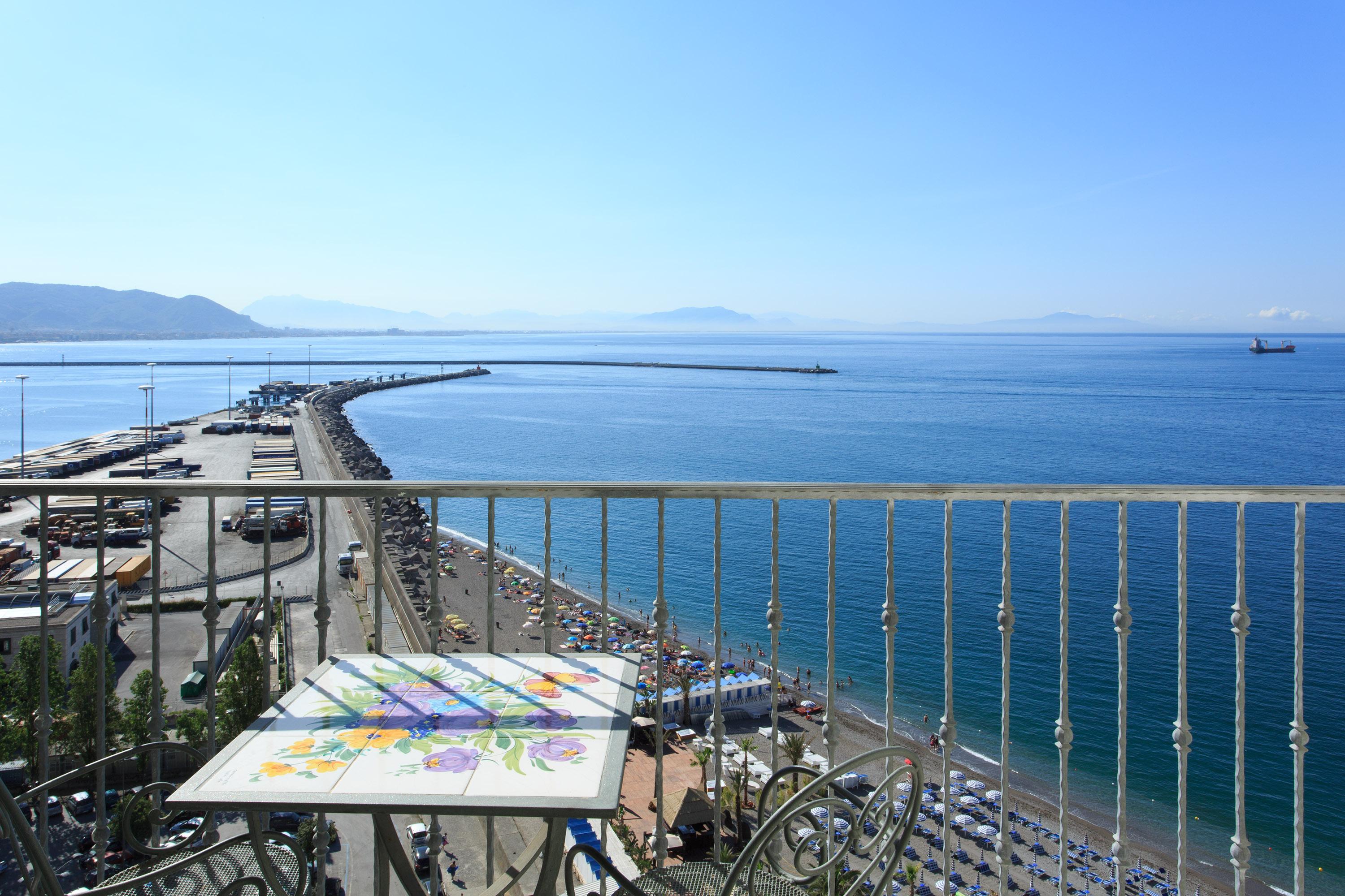 Lloyd'S Baia Hotel Vietri Esterno foto